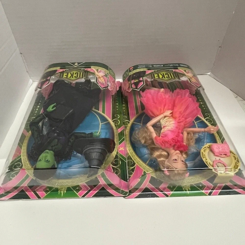 Wicked Elpheba & Glinda Fashion Dolls with‎ Removable Fashions & Accessories NEW
